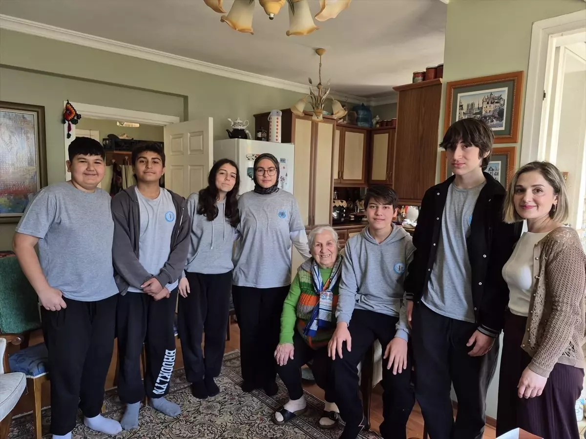 Datça\'da Öğrencilerden Emekliye Vefa