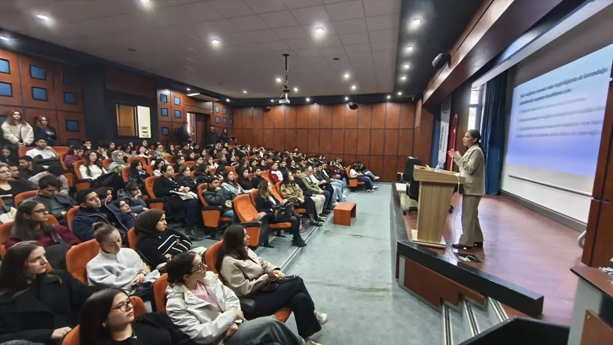 Öğrencilere Dolandırıcılık Bilgilendirmesi