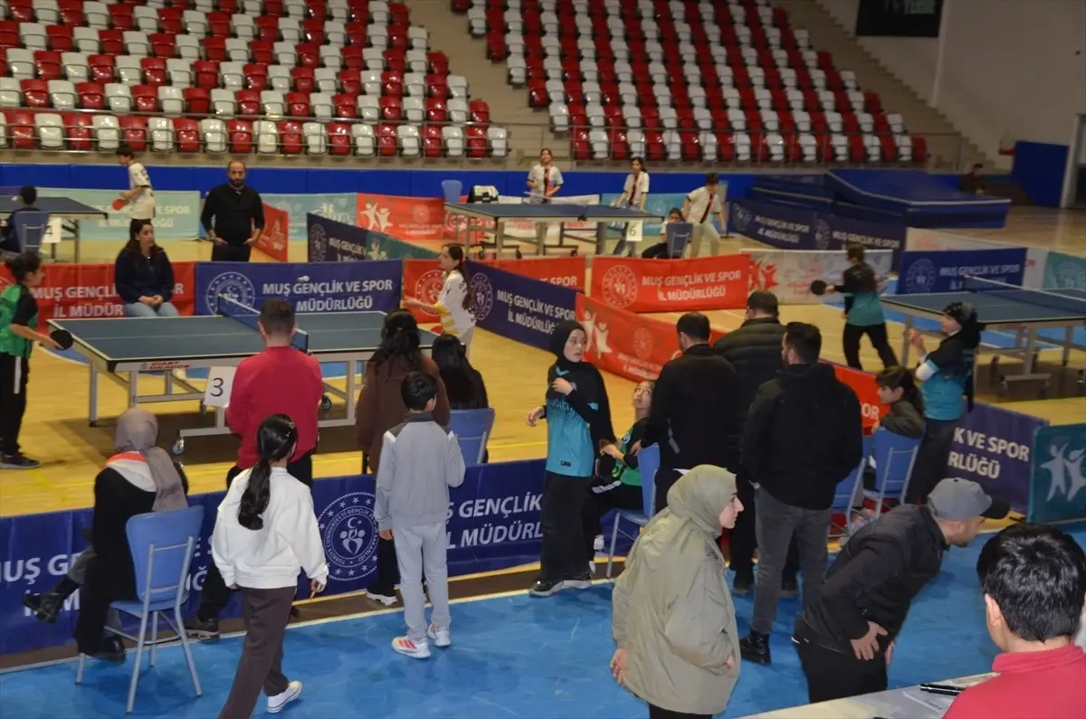 Muş\'ta Okullararası Masa Tenisi Turnuvası Başladı
