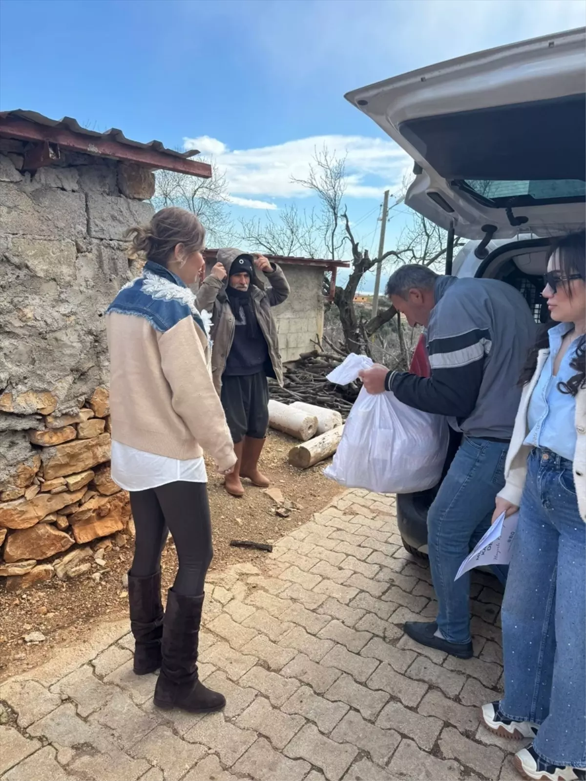 Hatay\'a Gıda Yardımı