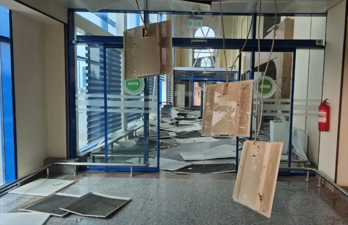 Nahçıvan Havalimanı\'na İHA Saldırısı