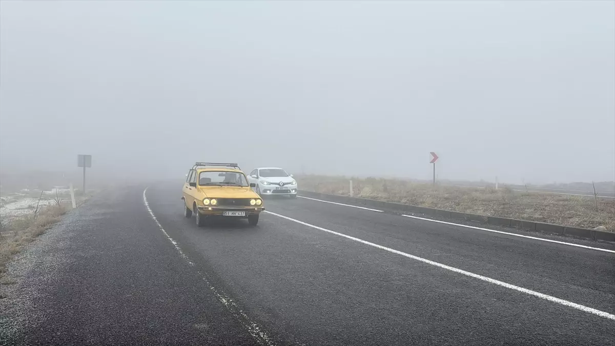 Niğde\'de Sis Ulaşımı Olumsuz Etkiliyor