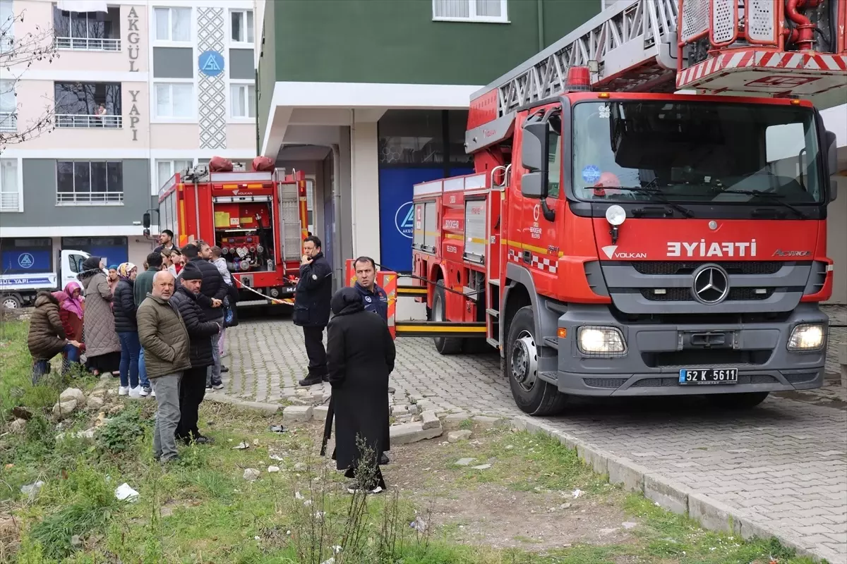 Ünye\'de Apartman Yangını