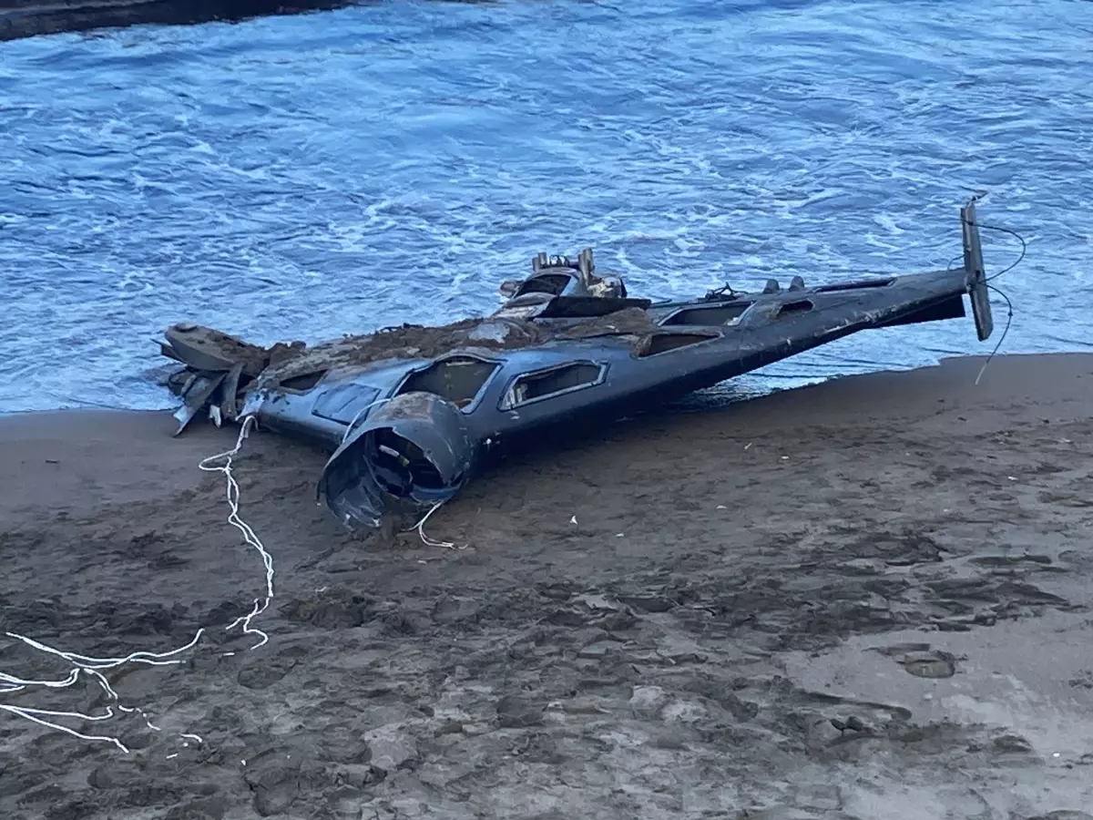 Ünye\'de Kıyıya Vuran İHA Parçası İncelendi