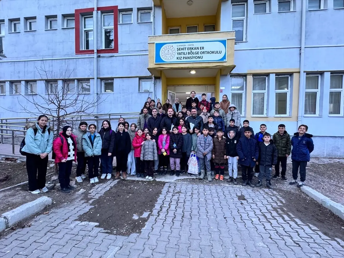 Orta ilçe protokolü iftarda öğrencilerle buluştu