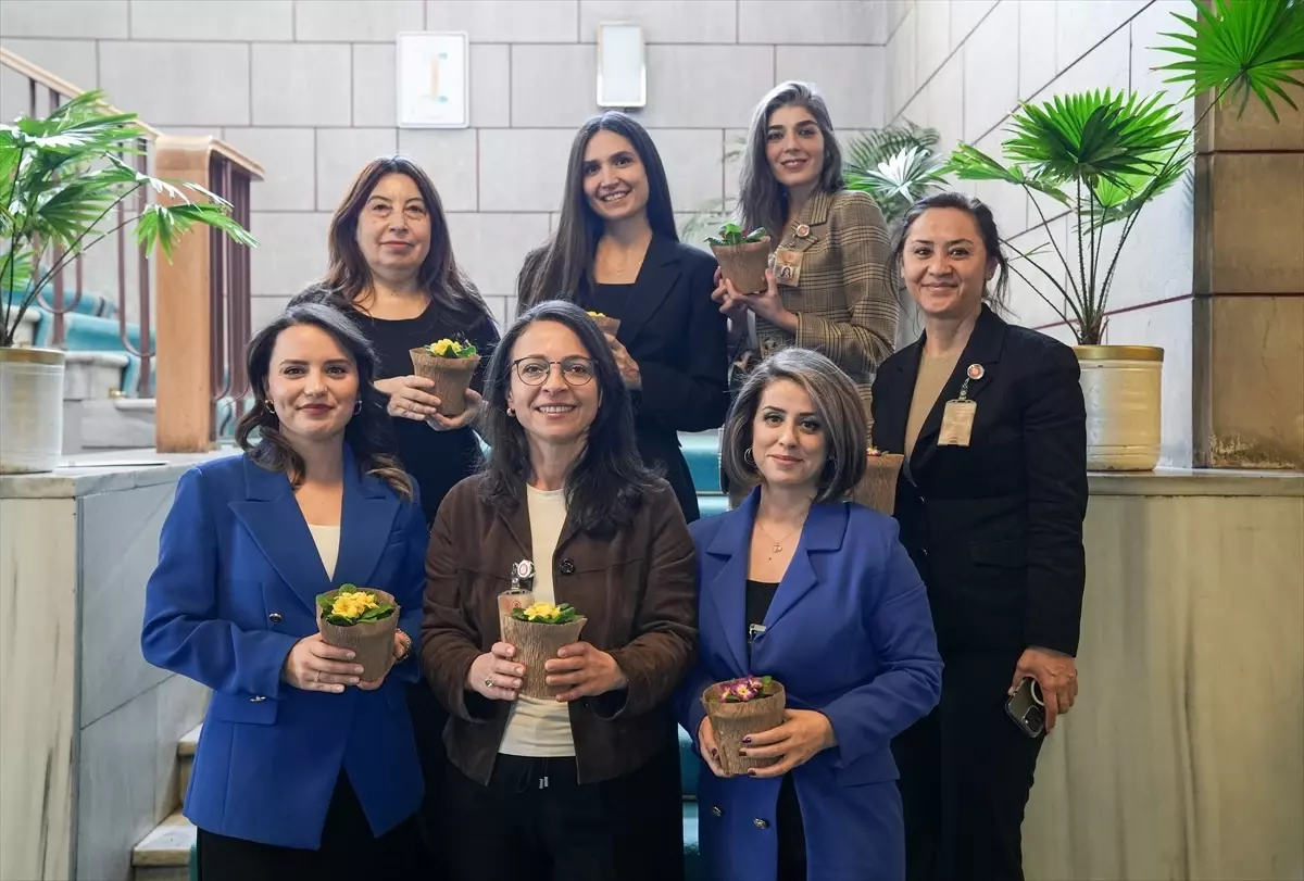 Kadın Gazetecilere 8 Mart Kutlaması