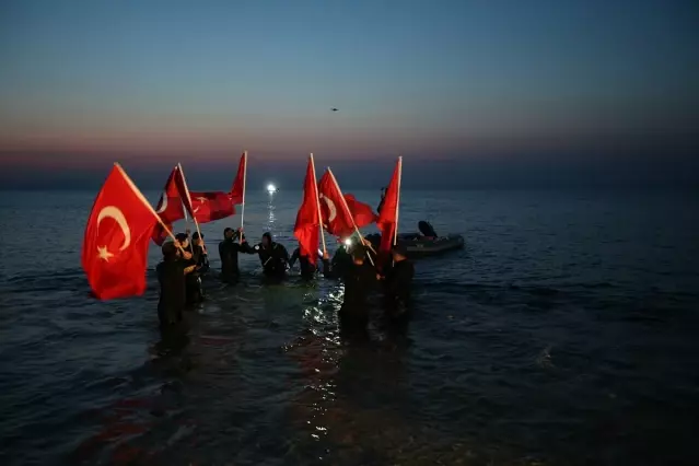 Profesyonel dalgıç, 18 Mart anısına Anzak Koyu’nda “dünya rekoru” kırdı
