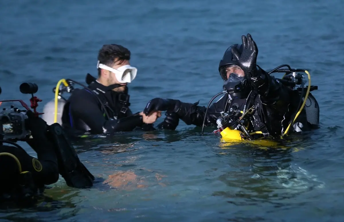 Mazlum Kibar, 36 Saatlik Dalış Rekoru İçin Suya Girdi