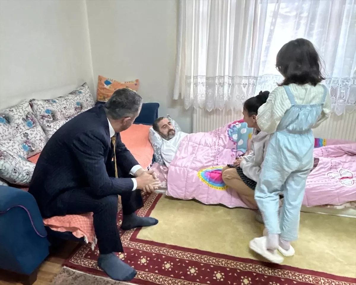 Çetin\'den Hasta Ziyareti