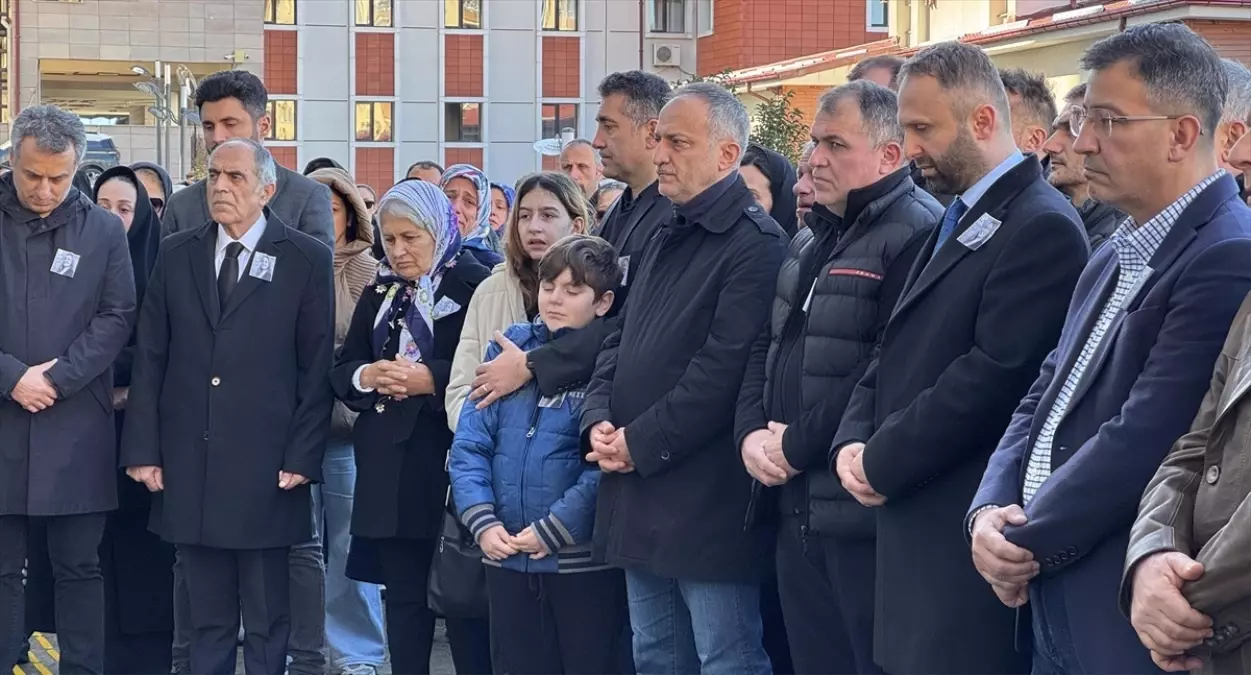 Acad. Gülçin Bilgin Turna\'nın Cenazesi Defnedildi