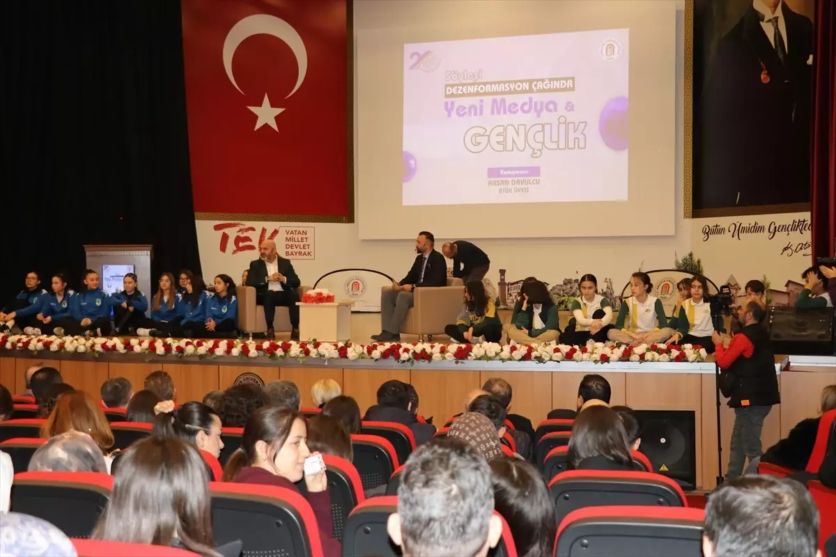 RTÜK Üyesi Davulcu, Amasya\'da Öğrencilerle Buluştu