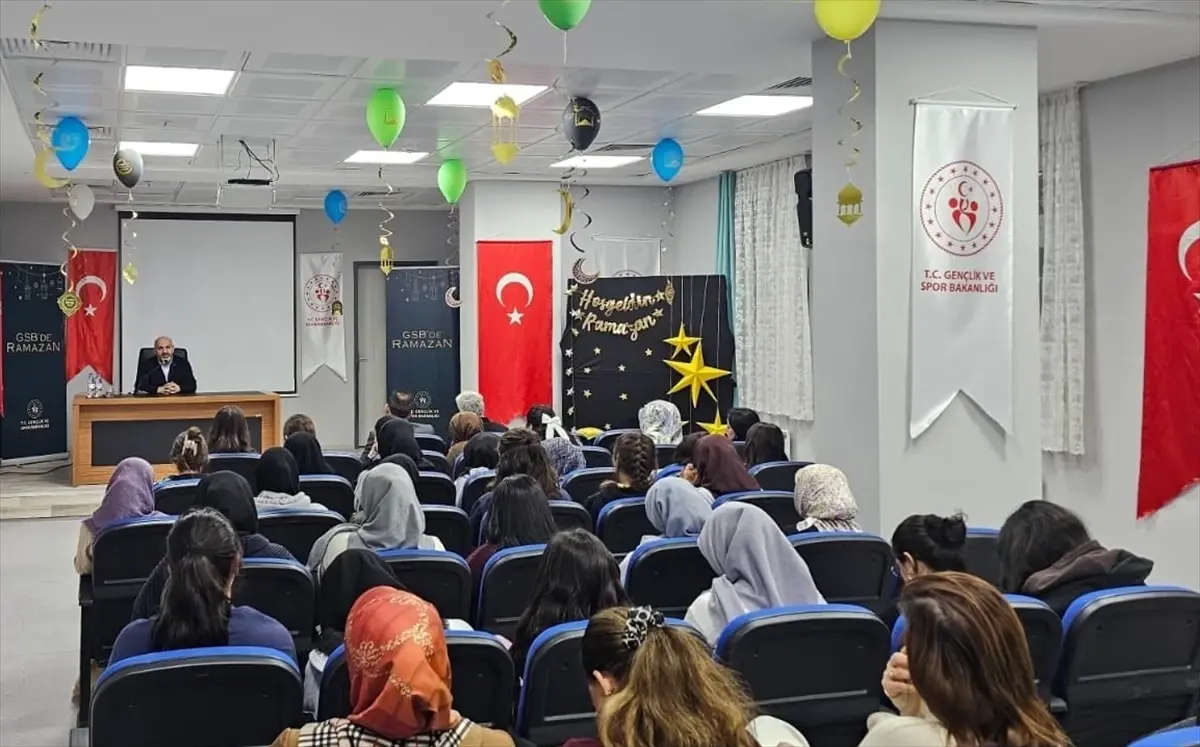 Dijital Medya Konferansı Gümüşhacıköy\'de