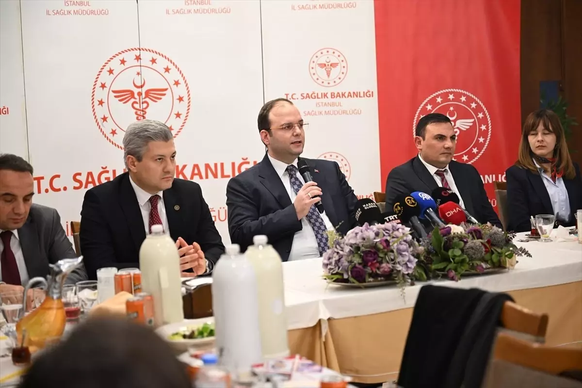 İstanbul\'da Sağlık Muhabirleri İftar Yemeğinde Buluştu