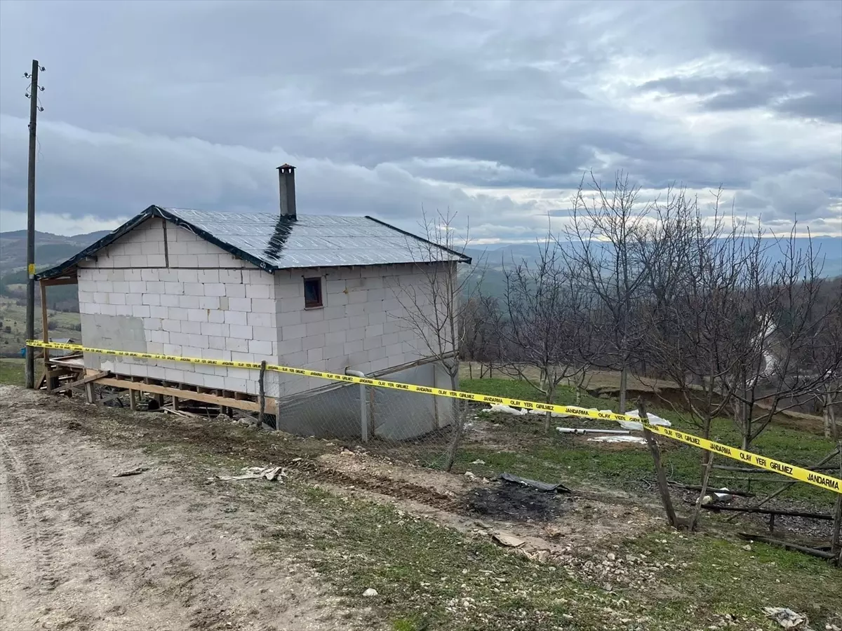 Taraklı\'da Heyelan