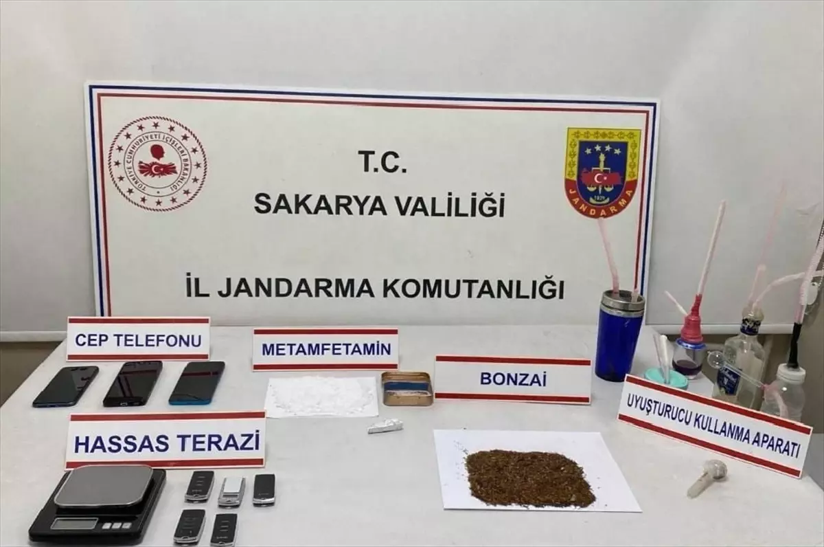 Sakarya\'da Uyuşturucu Operasyonu: 3 Tutuklama