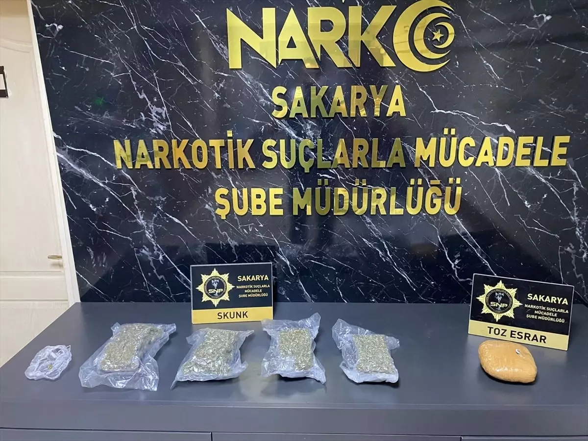 Sakarya\'da Uyuşturucu Operasyonu: 3 Tutuklama