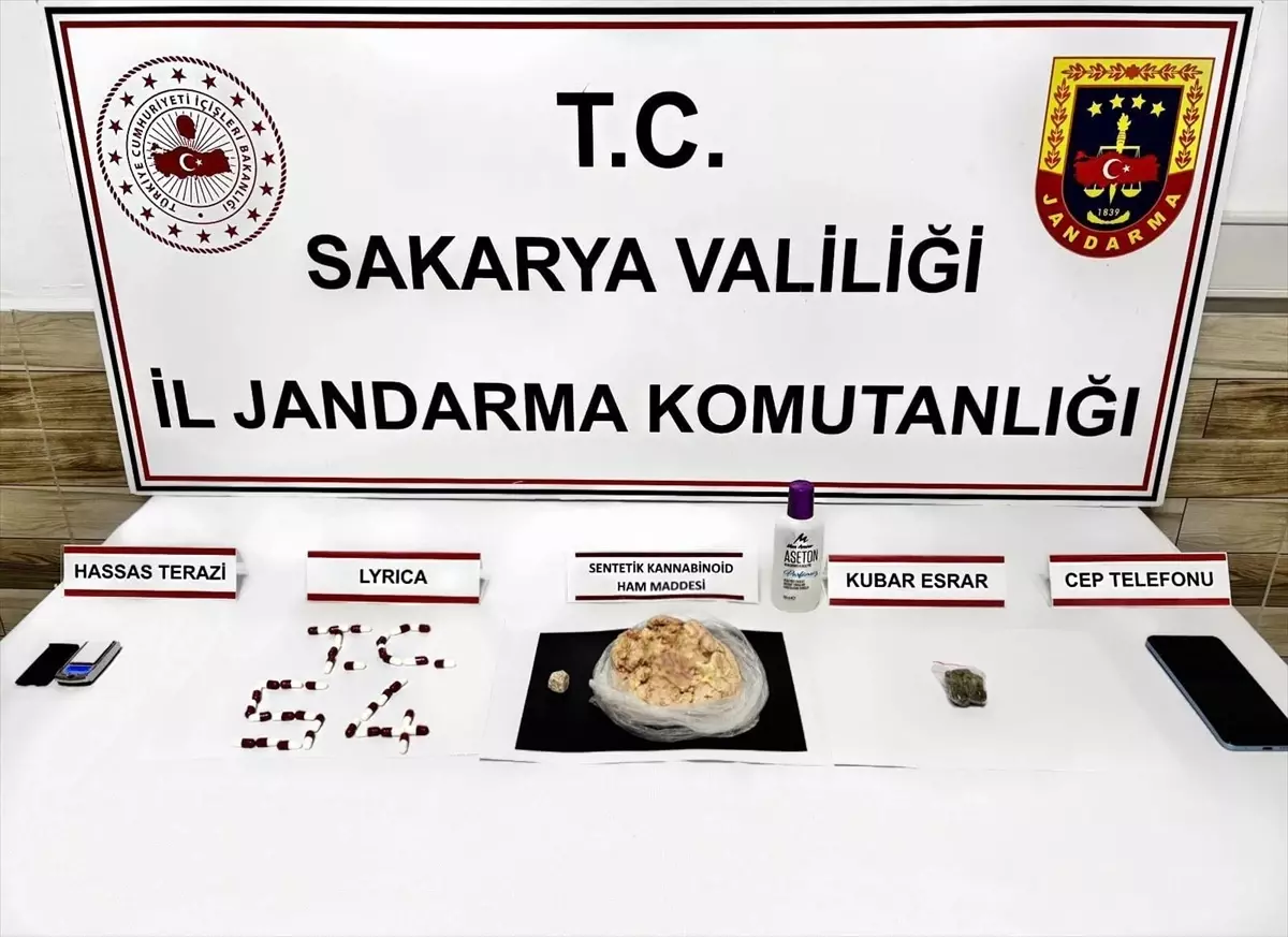 Sakarya\'da Uyuşturucu Operasyonu: 2 Tutuklama