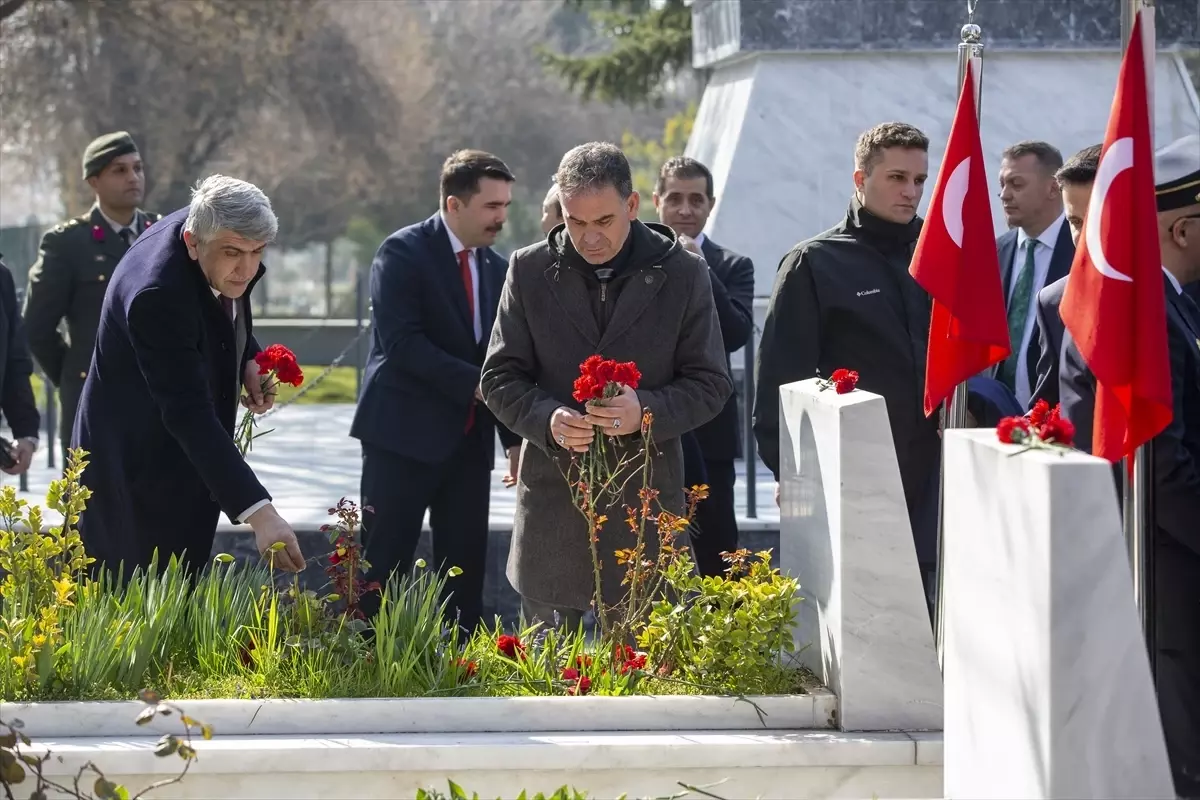 Sakarya ve çevre illerde Çanakkale Deniz Zaferi\'nin 111. yılı dolayısıyla törenler düzenlendi