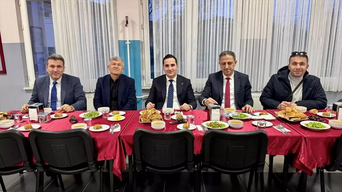 Kaymakam Beyazıt Öğrencilerle İftar Yaptı