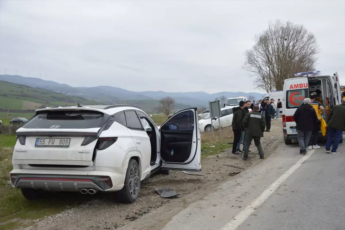 Havza\'da Trafik Kazası: 5 Yaralı