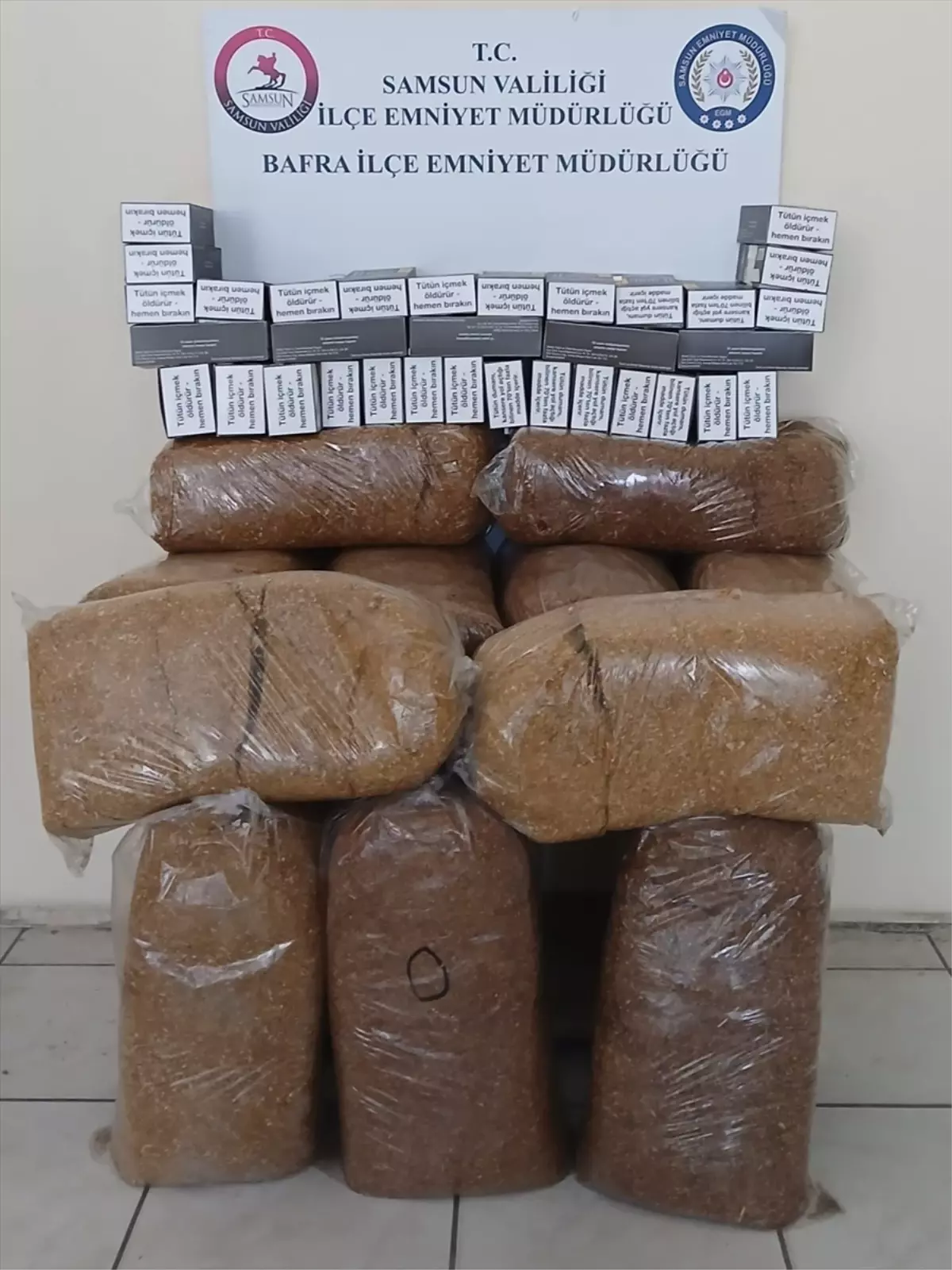 Bafra\'da Kaçak Tütün ve Makaron Ele Geçirildi