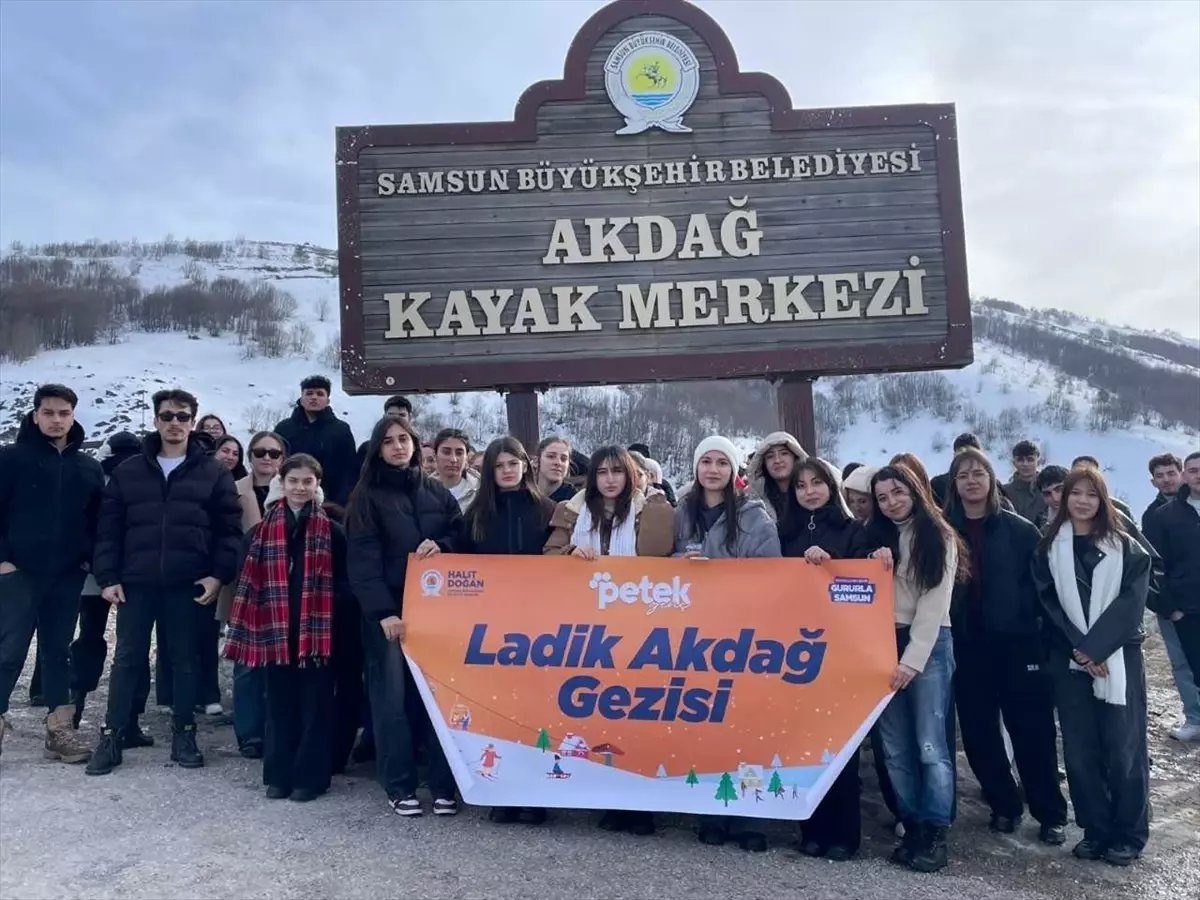 Samsun\'da Gençlere Kayak Keyfi