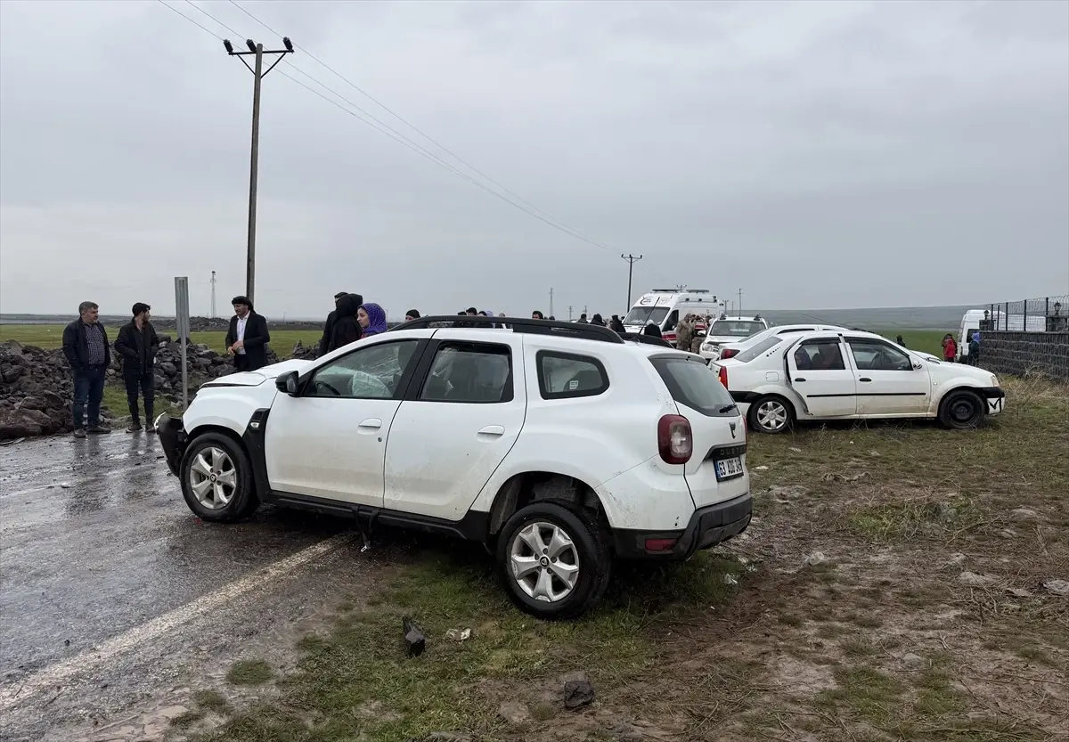 Siverek\'te Trafik Kazası: 8 Yaralı