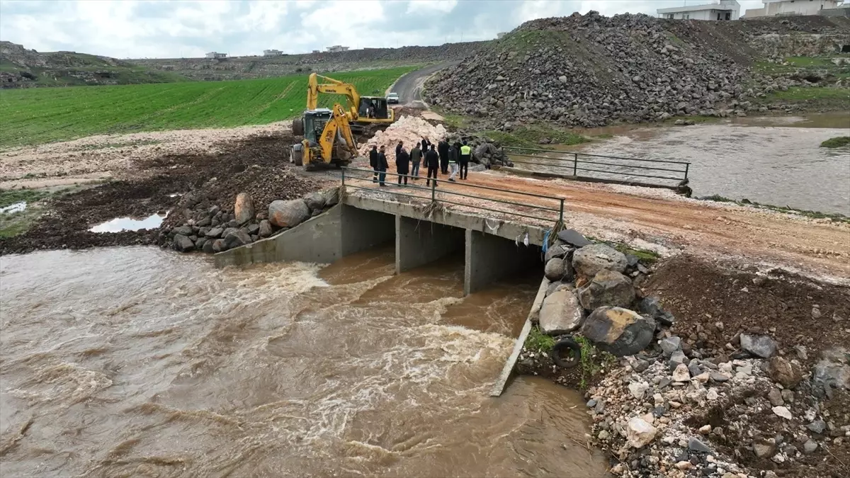 Viranşehir\'de Menfezler Onarıldı