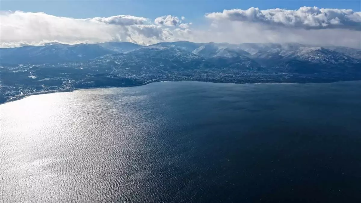 Sapanca Gölü\'nde Su Seviyesi 18 Santimetre Yükseldi