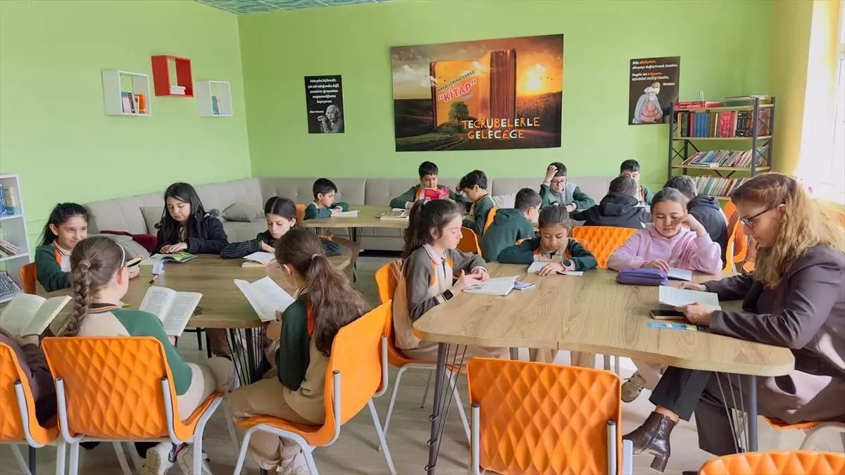 Sarıoğlan\'da 1700 Kişi Kitap Okudu