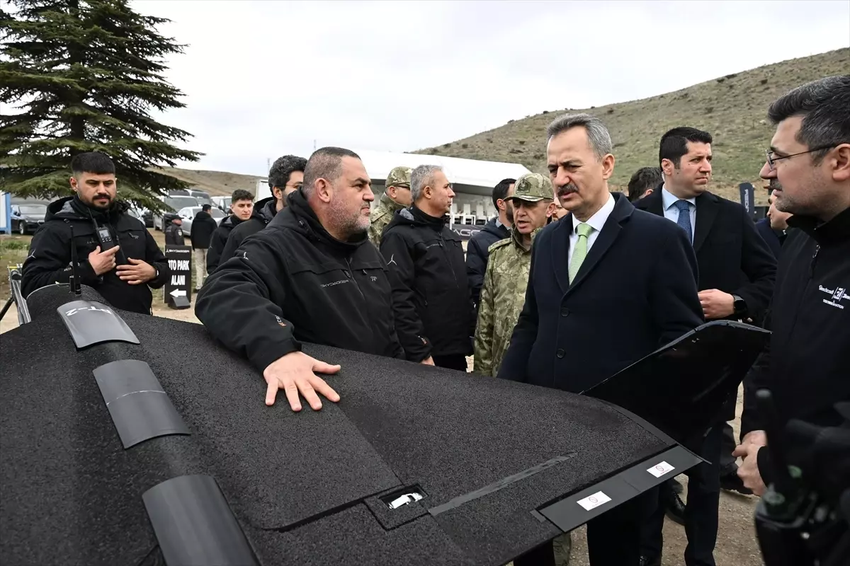 Skydagger\'dan Yenilikçi Dron Gösterimi