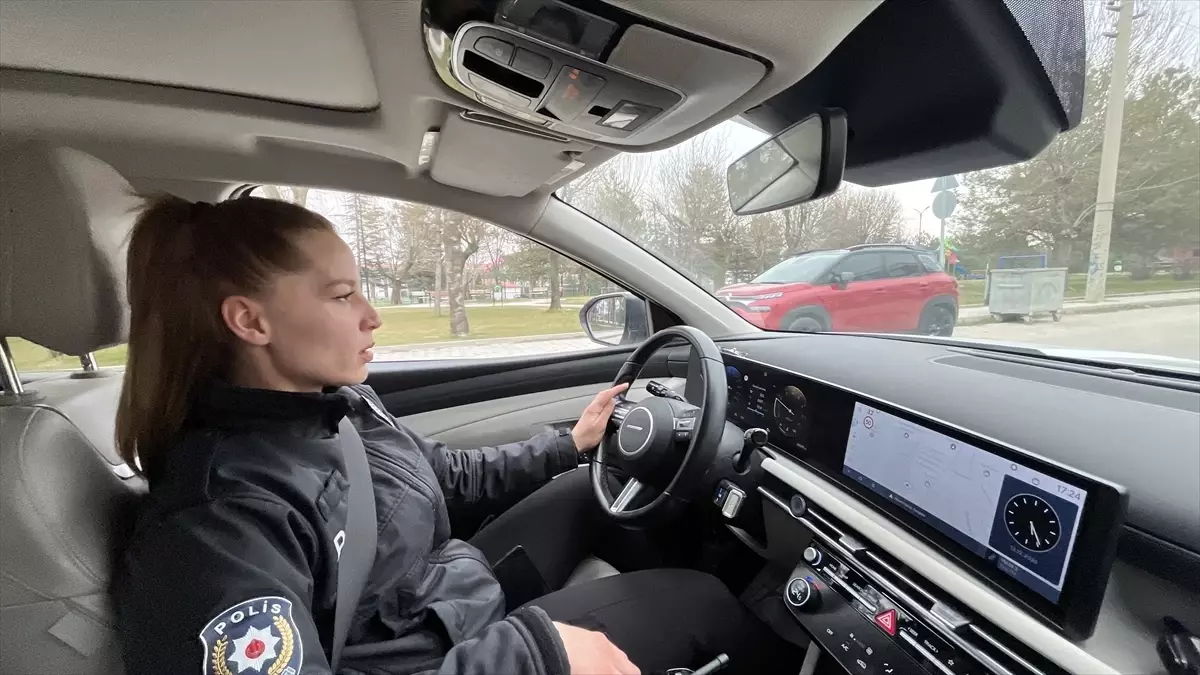 Şehit ve gazi olan babalarının mirasını taşıdıkları üniformayla yaşatıyorlar