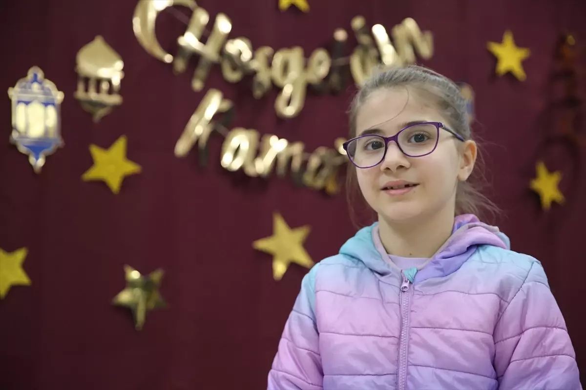 Siirt\'te Öğrencilerden Ramazan Yardımı