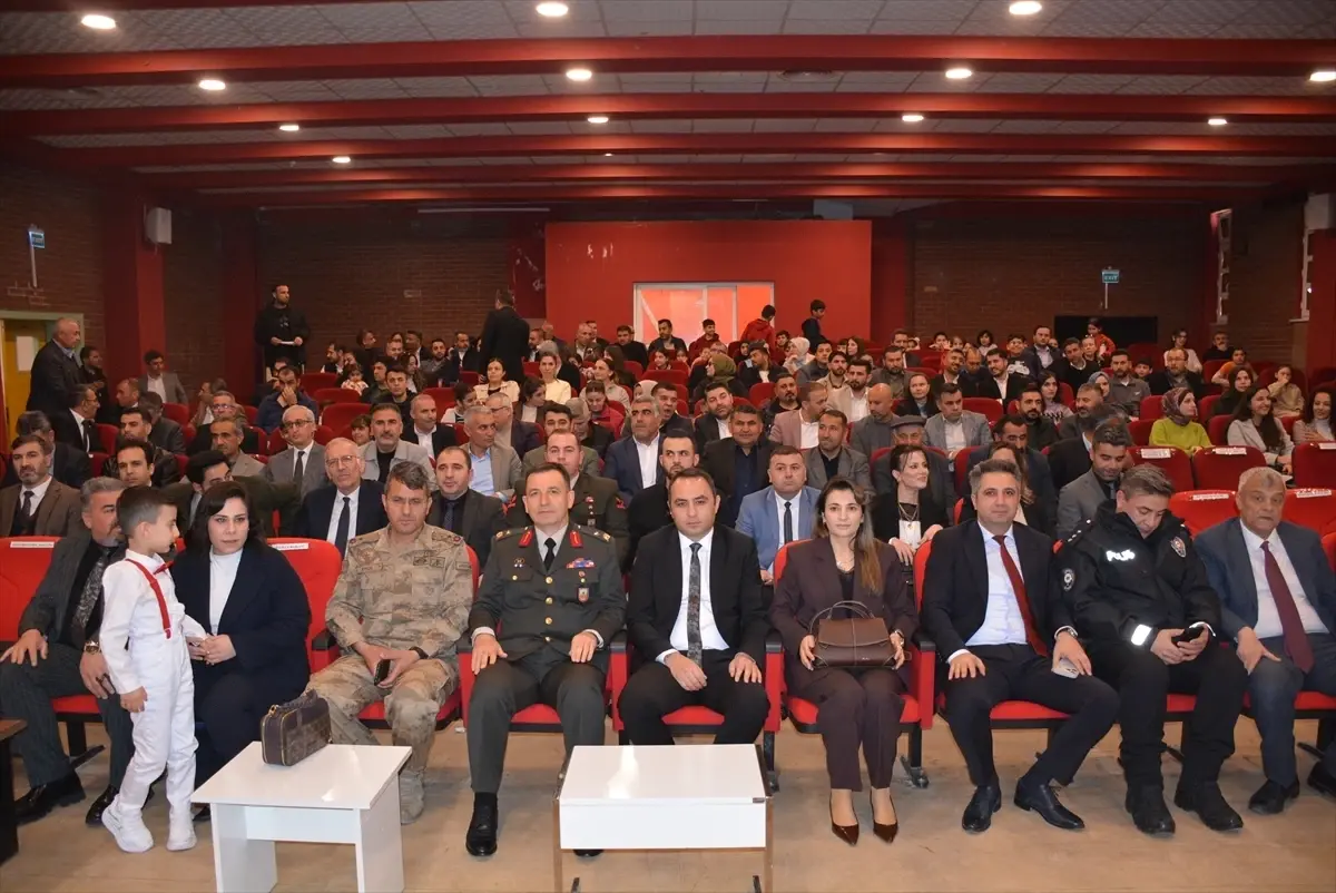 Silopi\'de İstiklal Marşı Programı