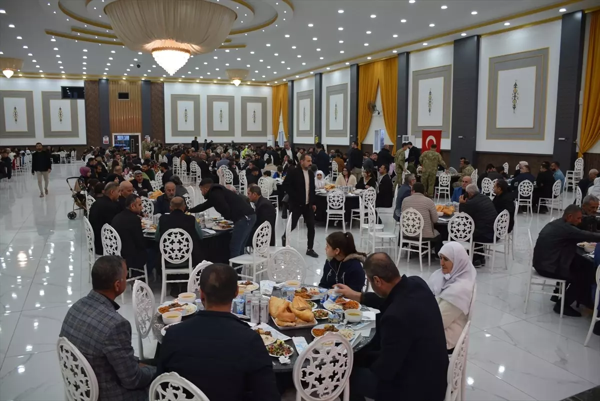 Silopi Kaymakamı Partal, şehit ve gazi yakınlarıyla iftar yaptı