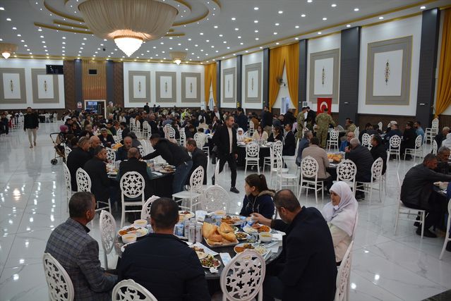 Silopi Kaymakamı Partal, şehit ve gazi yakınlarıyla iftar yaptı