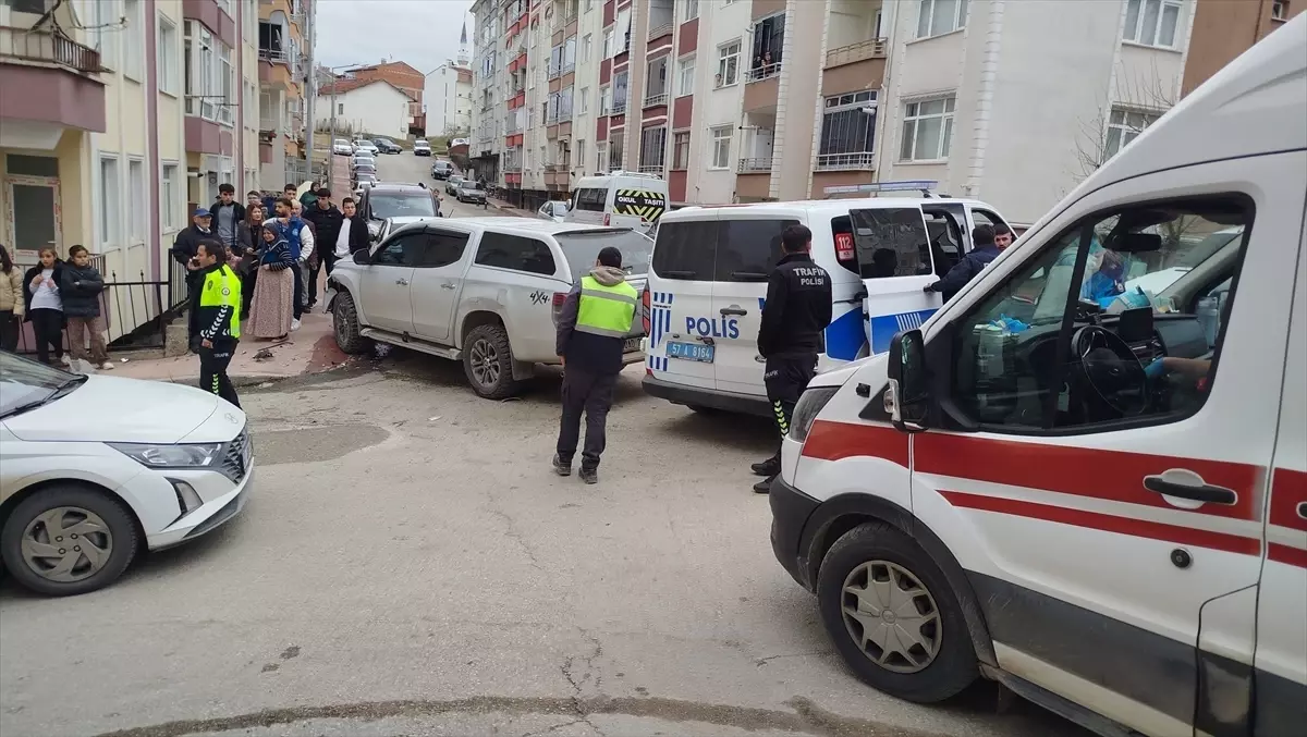 Boyabat\'ta Zincirleme Kaza: 2 Yaralı