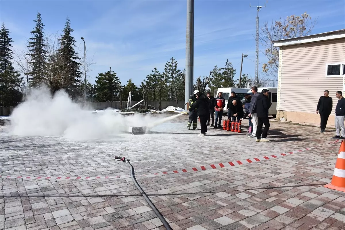 Şırnak\'ta Deprem Farkındalık Eğitimi