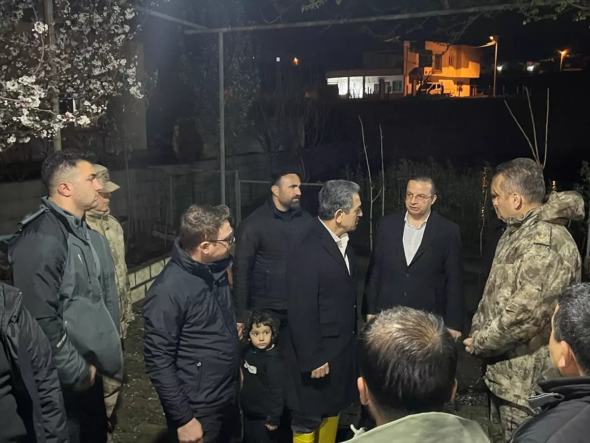 Şırnak\'ta Sağanak Yağış Su Baskınlarına Neden Oldu