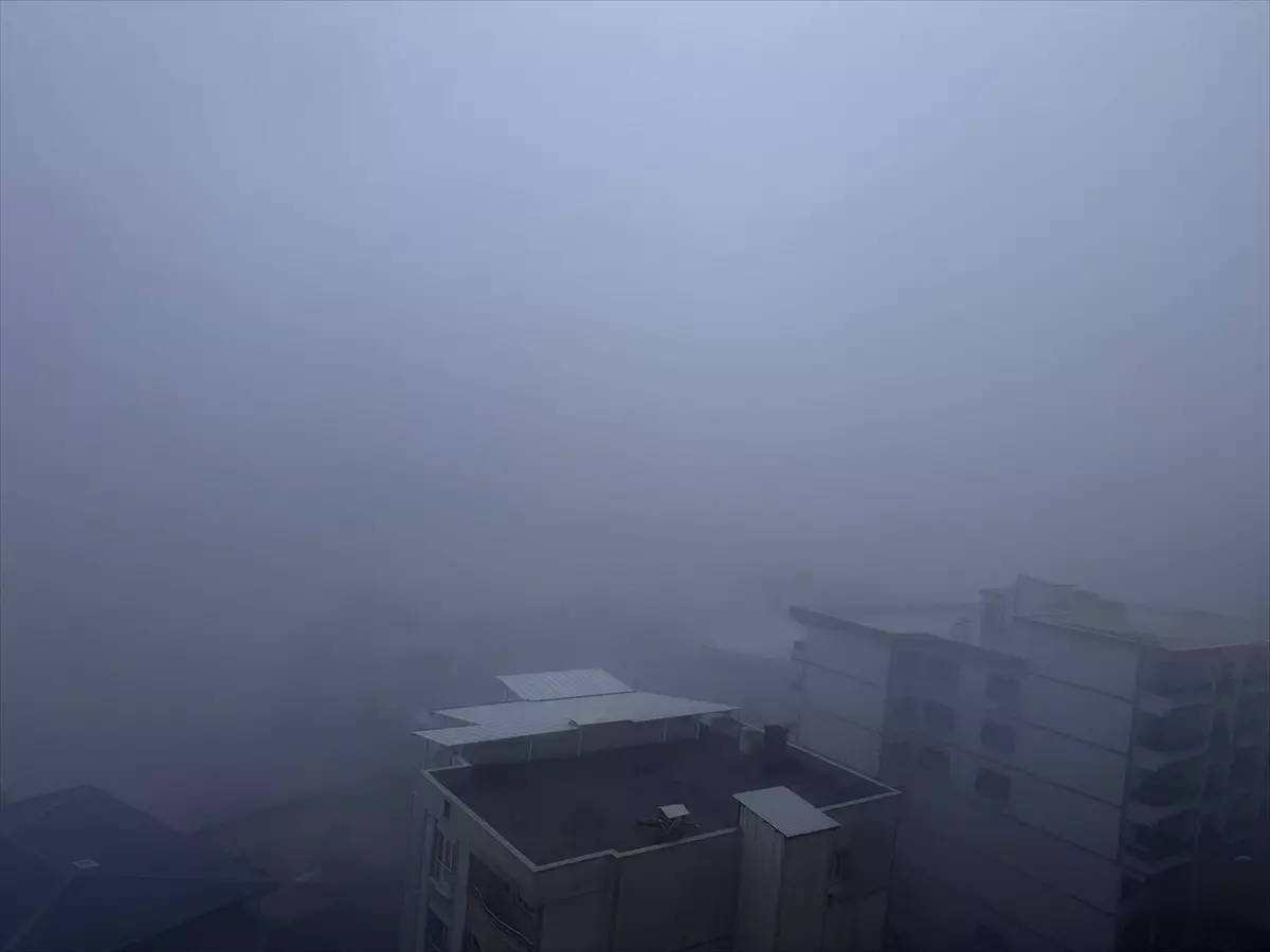 Şırnak\'ta Sis Ulaşımı Olumsuz Etkiliyor