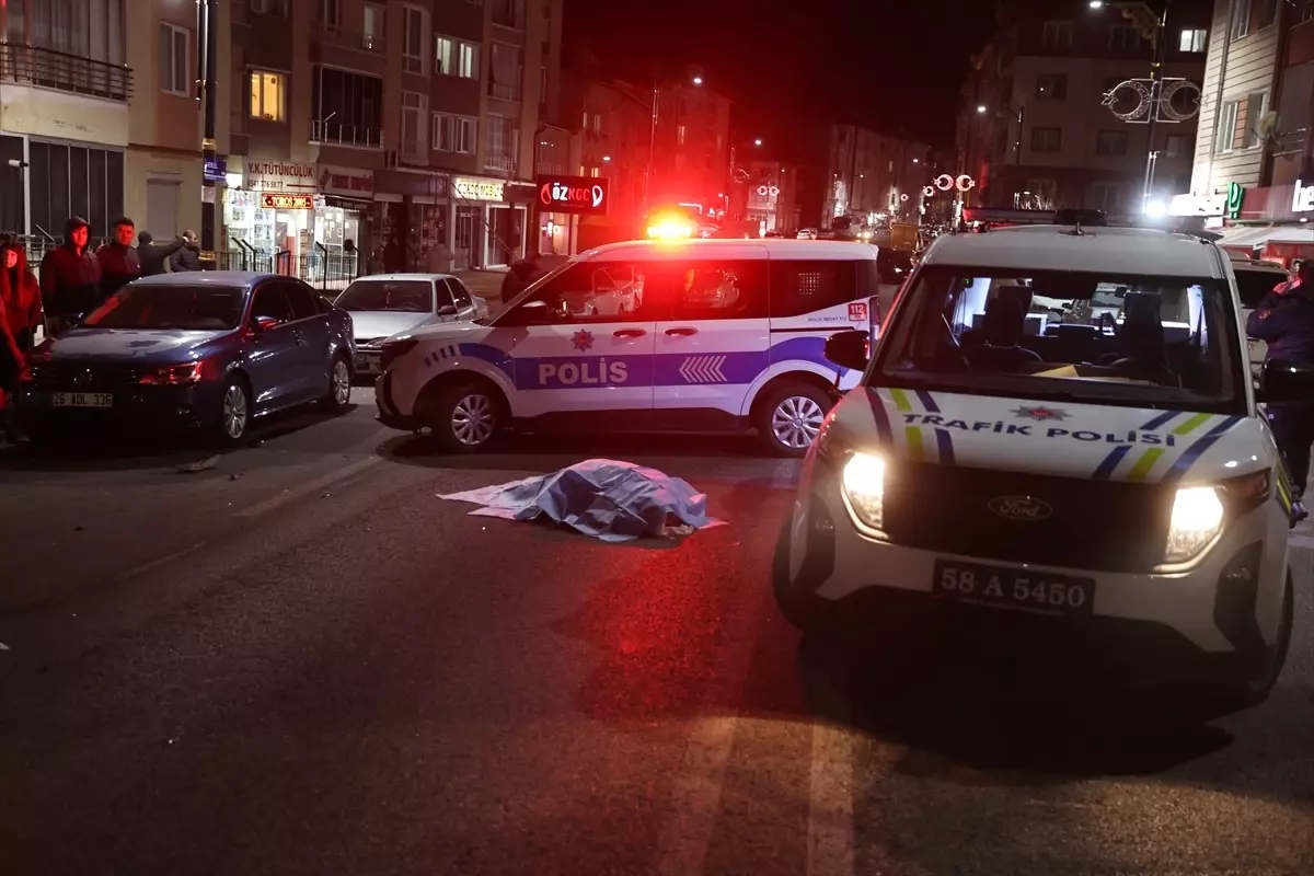 Sivas\'ta Trafik Kazası: Kaynana ve Gelin Hayatını Kaybetti