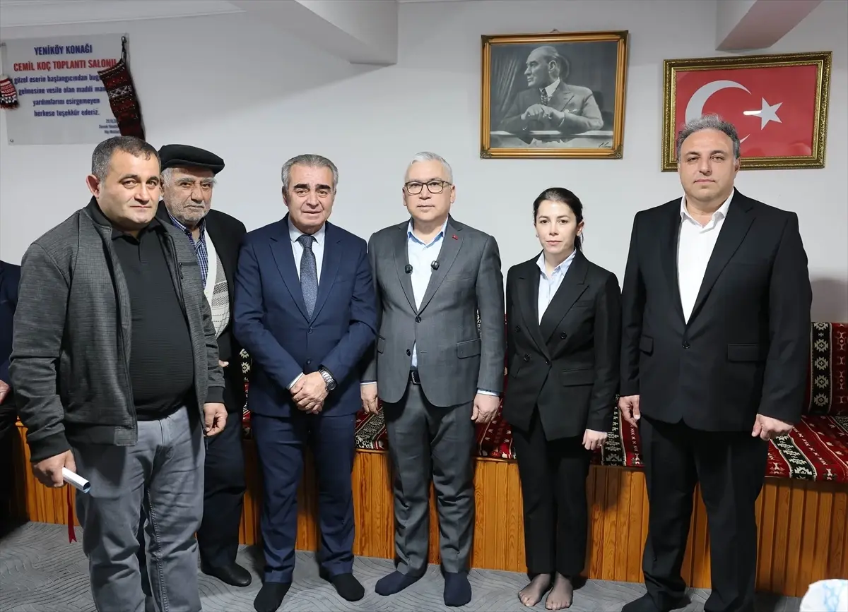 Vali Şimşek Yeniköy\'de Vatandaşlarla Buluştu