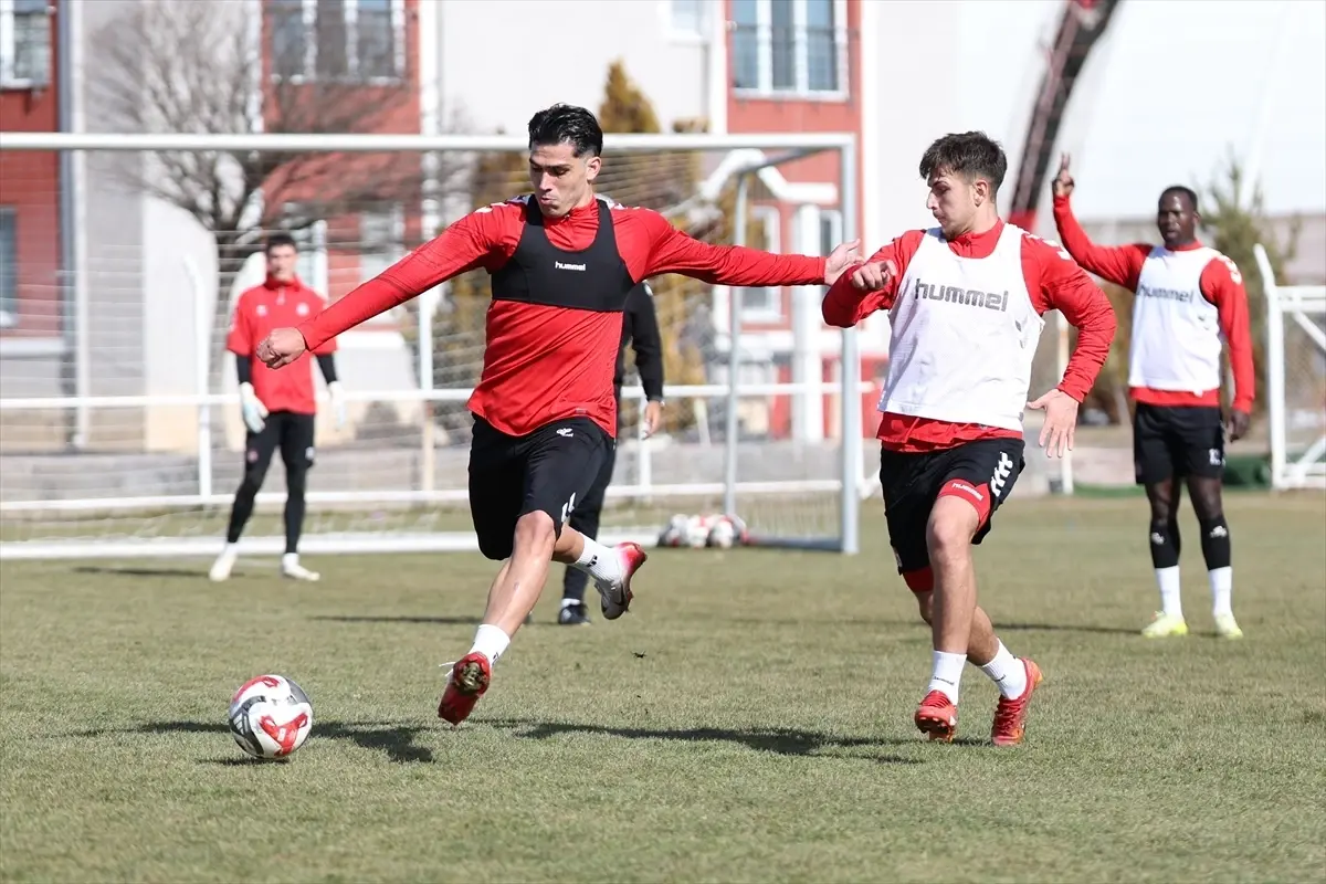 Sivasspor Adana Demirspor Hazırlıklarına Başladı
