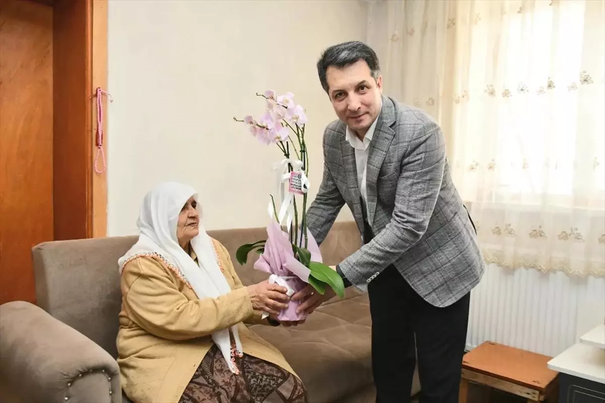 Kaymakam Canpolat, Şehit Ailelerini Ziyaret Etti