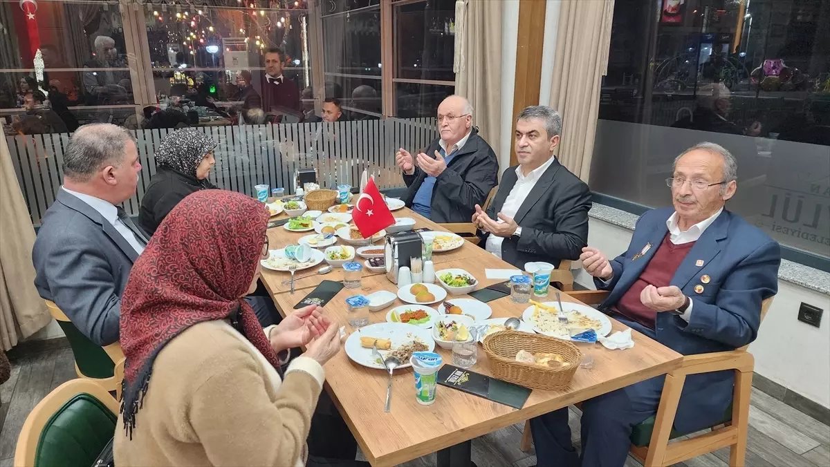 Suluova Kaymakamlığı gazi ve şehit aileleri onuruna iftar verdi