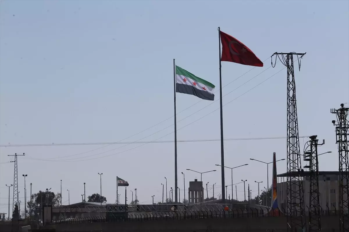 Akçakale Gümrük Kapısı\'nda Geçiş Kolaylığı