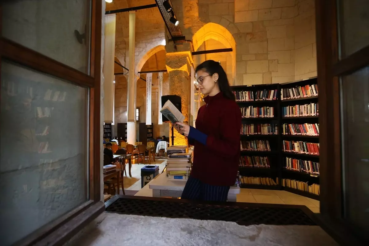 Tarihi Kiliseye Taşınan Kütüphane 65 Bin Ziyaretçi Ağırladı