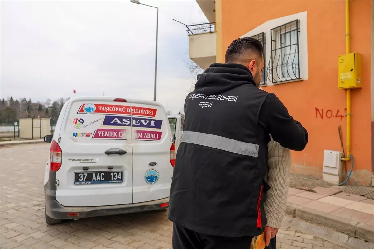 Taşköprü\'de Ramazan Yemeği Desteği