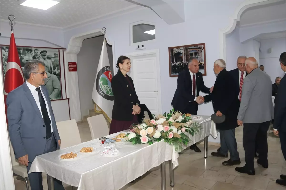 Taşova\'da Ramazan Bayramı Kutlaması