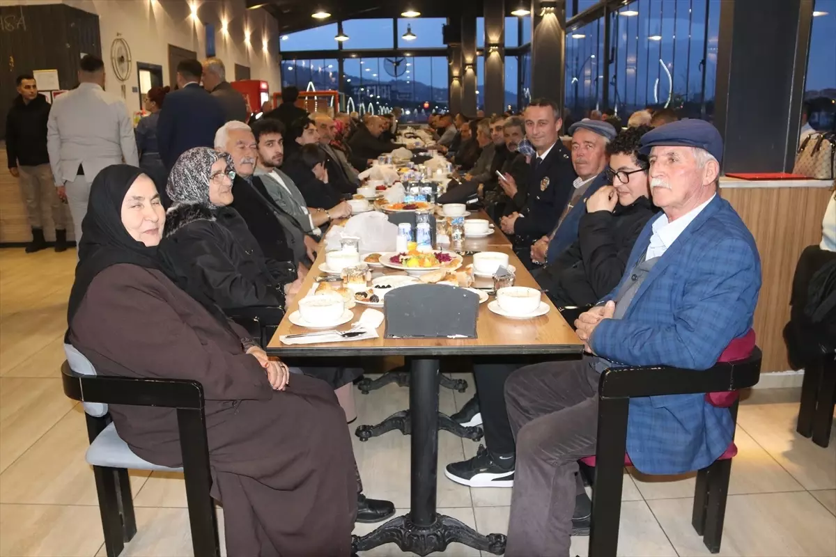 Taşova\'da gazi ve şehit aileleri onuruna iftar programı düzenlendi